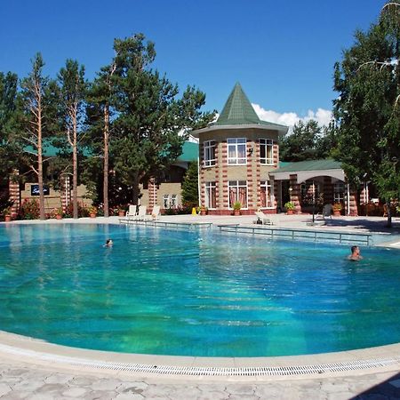 Resort Center Raduga Dolinka Ngoại thất bức ảnh